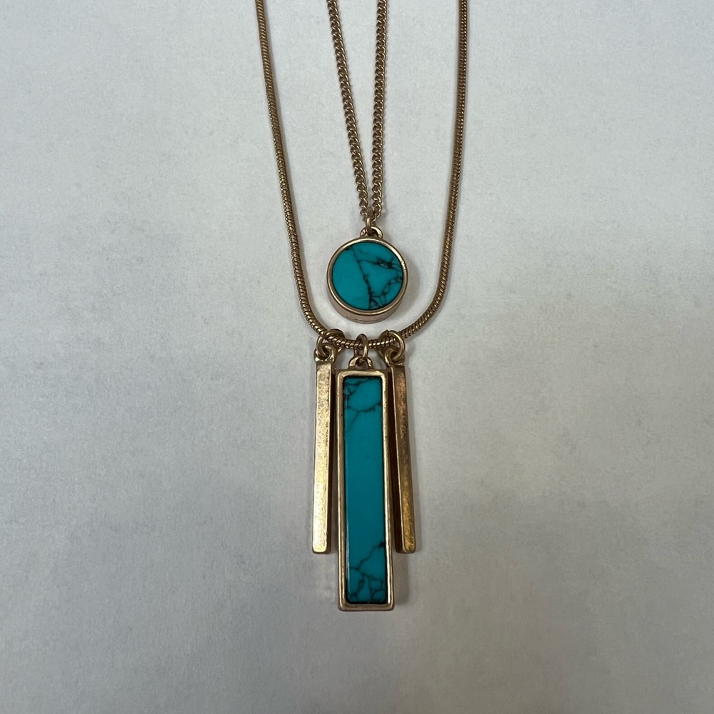 Layered turquoise/gold necklace, pre-owned
